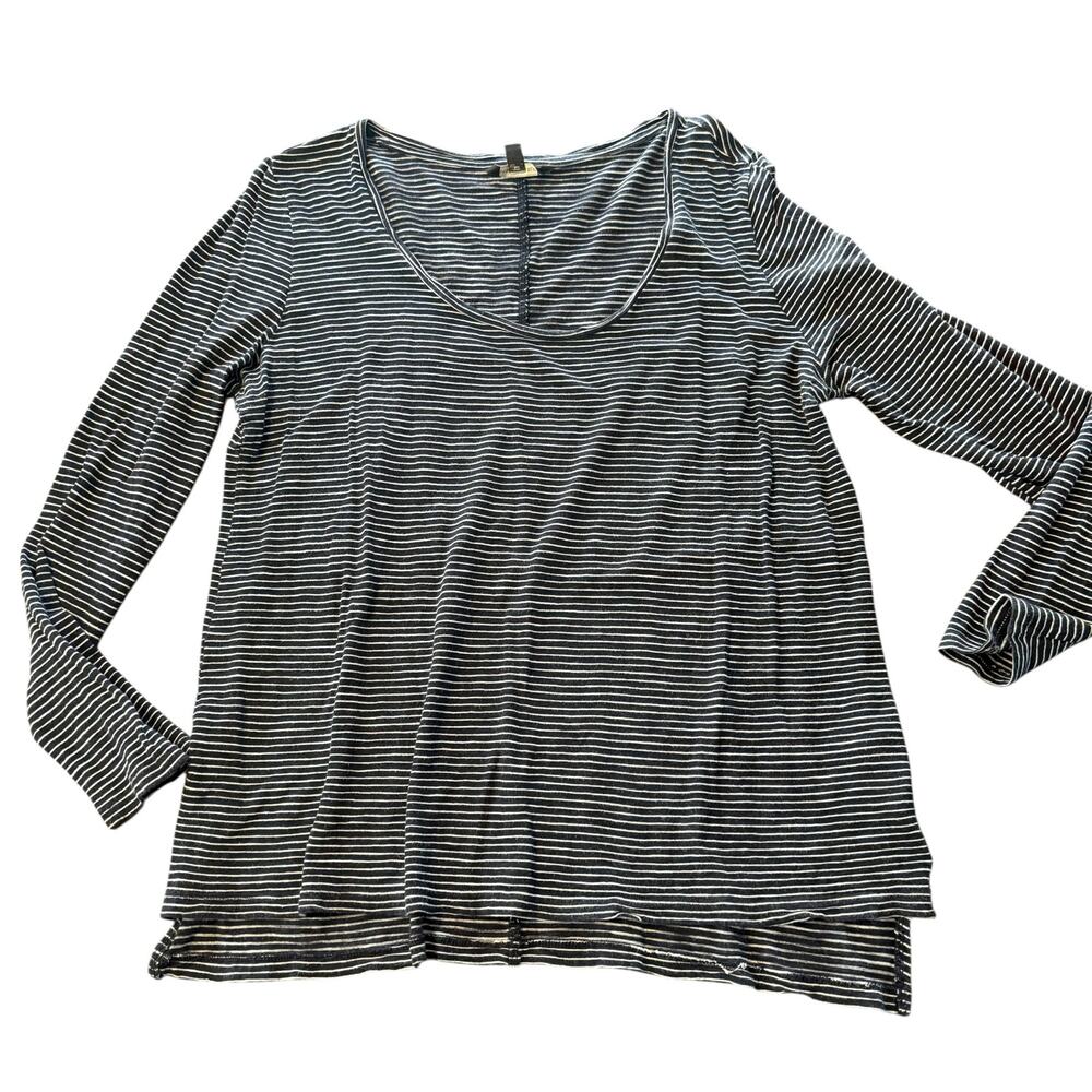 Banana Republic Women’s navy blue white striped scoop longsleeve top, Large